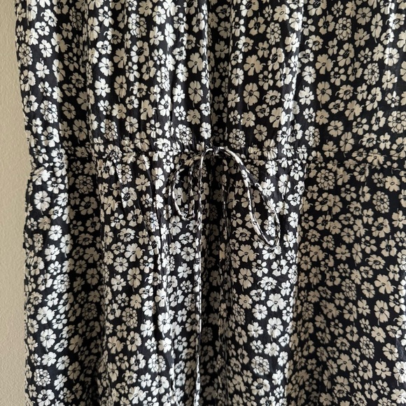 Trovata Nancy Ink Floral Midi Dress Large - Picture 6 of 10